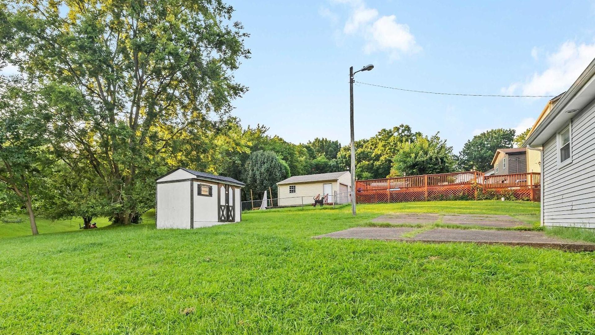 Area 3br With Yard And Workspace Nashville