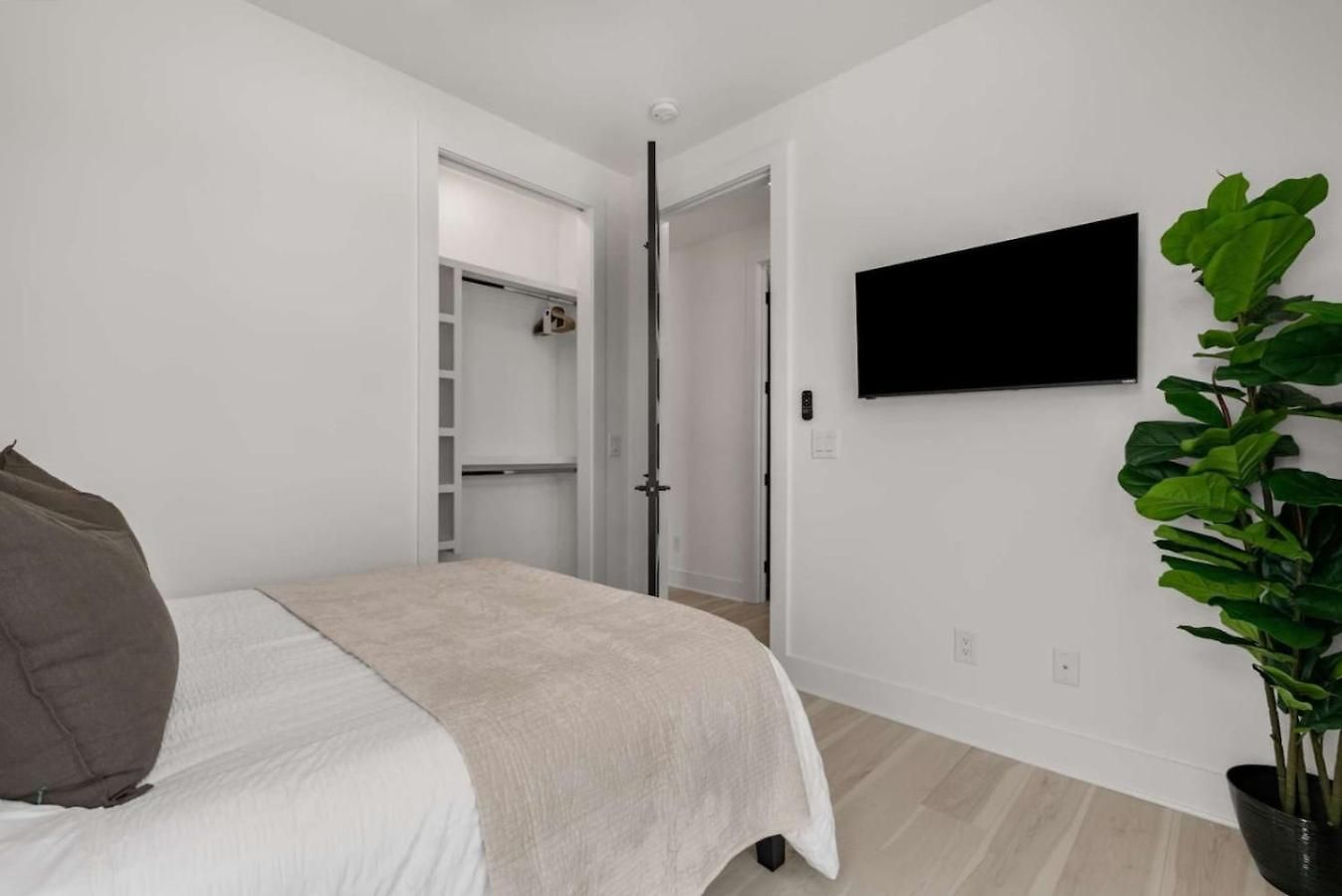 Luxury Living At Velvet And Vinyl Rooftop 6 Beds Holiday home Nashville