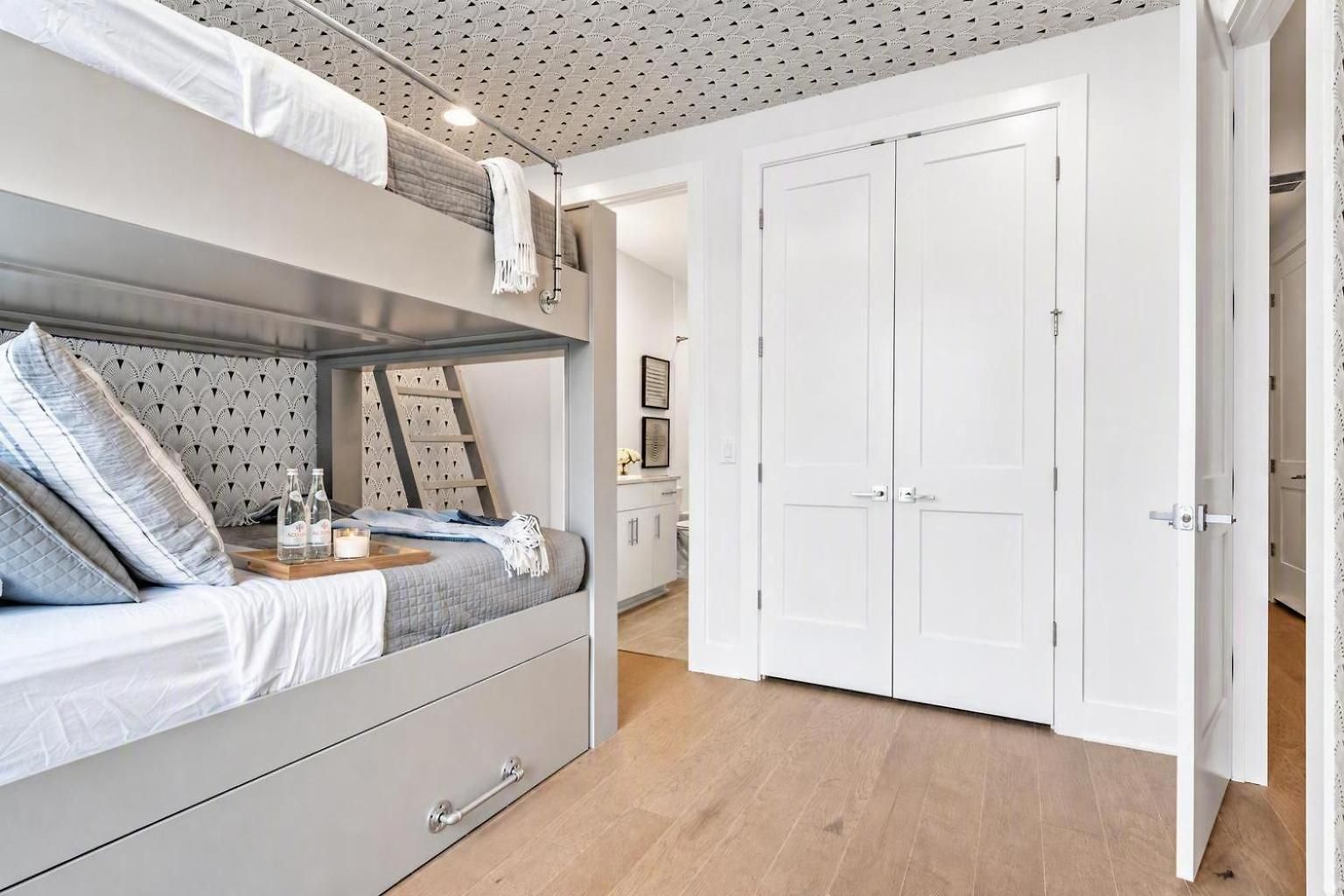 2 Rooftop Homes - Sleeps 24 - Near Geodis Park *