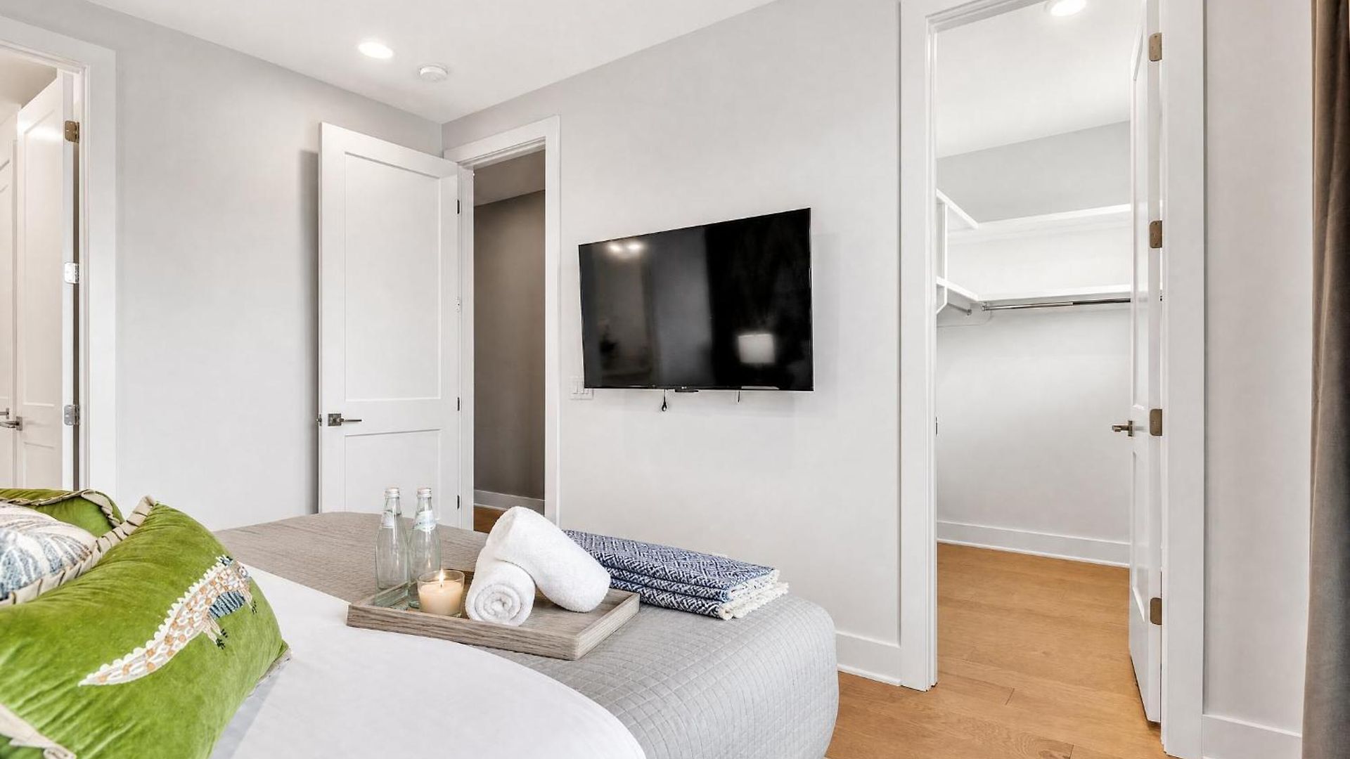 Pet-friendly House Sleeps 12 Near Geodis Park Nashville