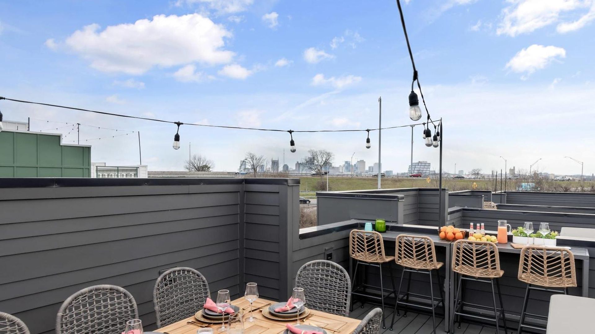 Holiday home The Hubb House - Relaxing Rooftop Hot Tub *