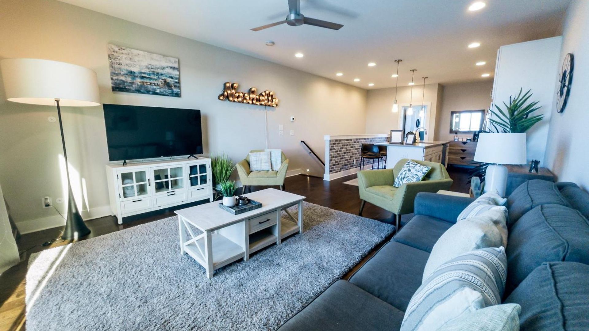 Holiday home Modern Skyline-view Townhome For Groups Up To 8