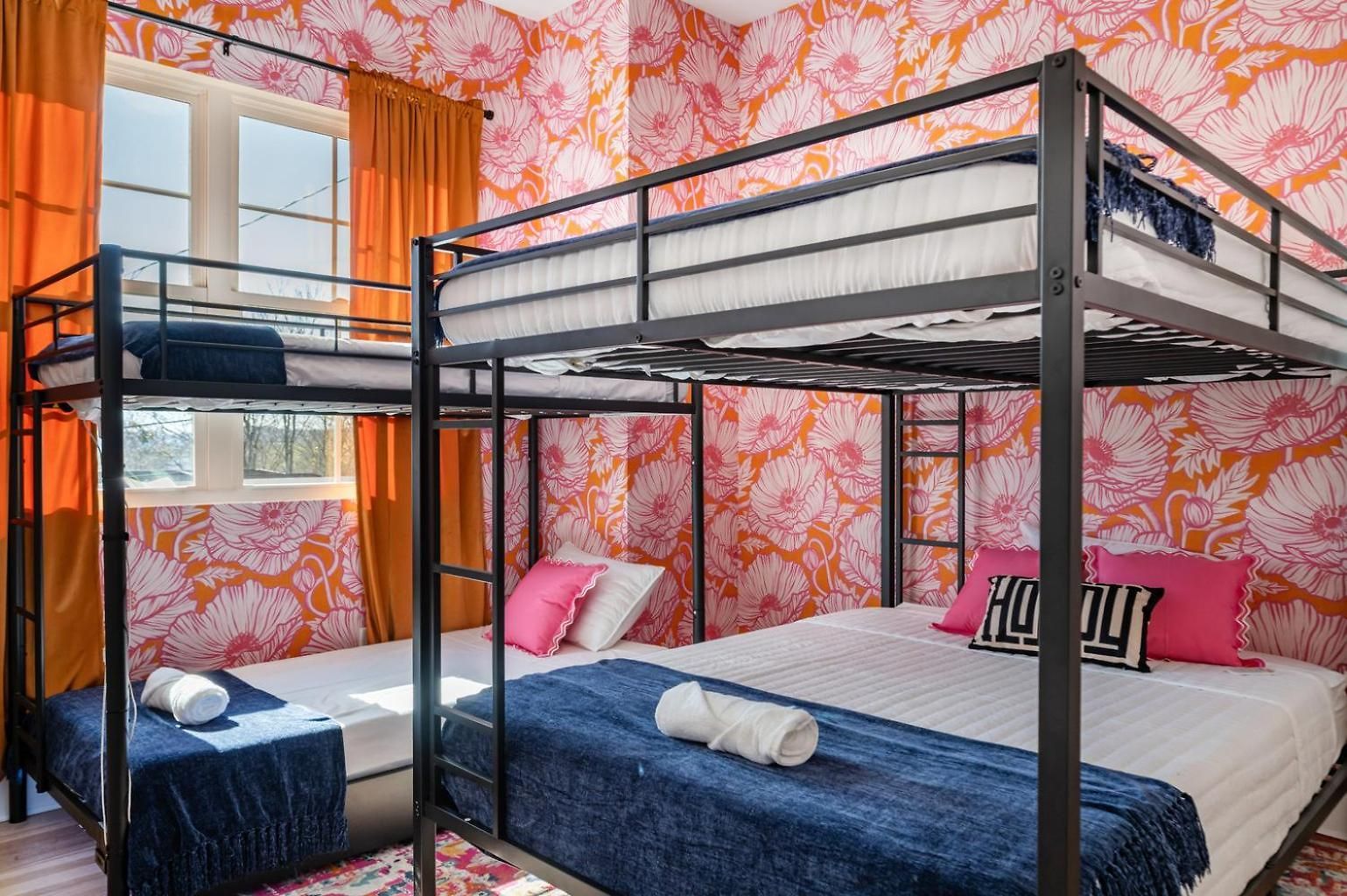 Homestay Rose Social - Rooftop Hot Tubgame Roomsleeps 12 *