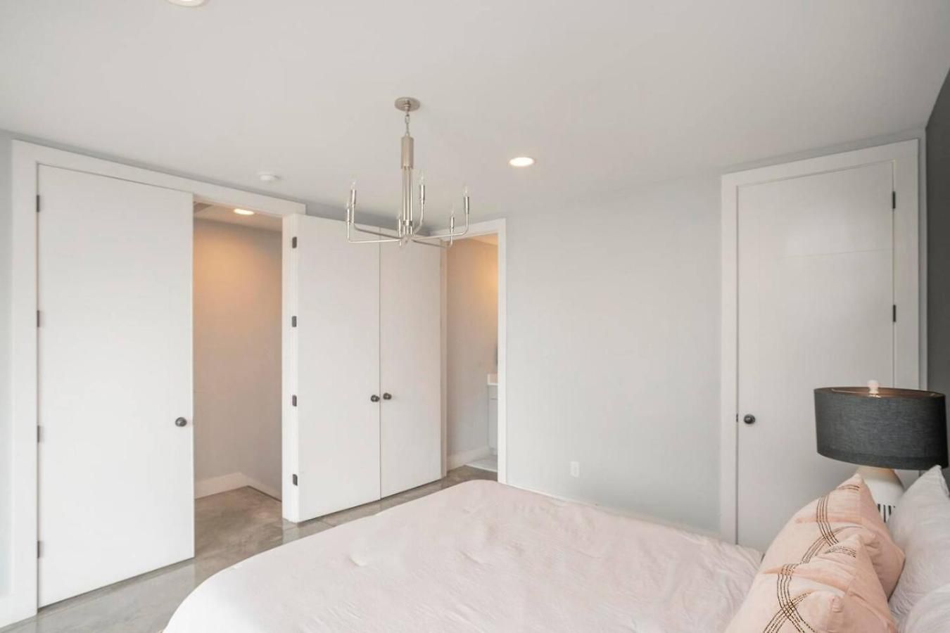 Holiday home Downtown Modern, Rooftop Patio, Vanderbilt, 8 Beds *