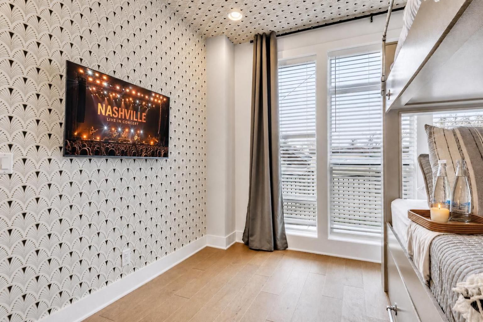 2 Rooftop Homes - Sleeps 24 - Near Geodis Park Holiday home Nashville