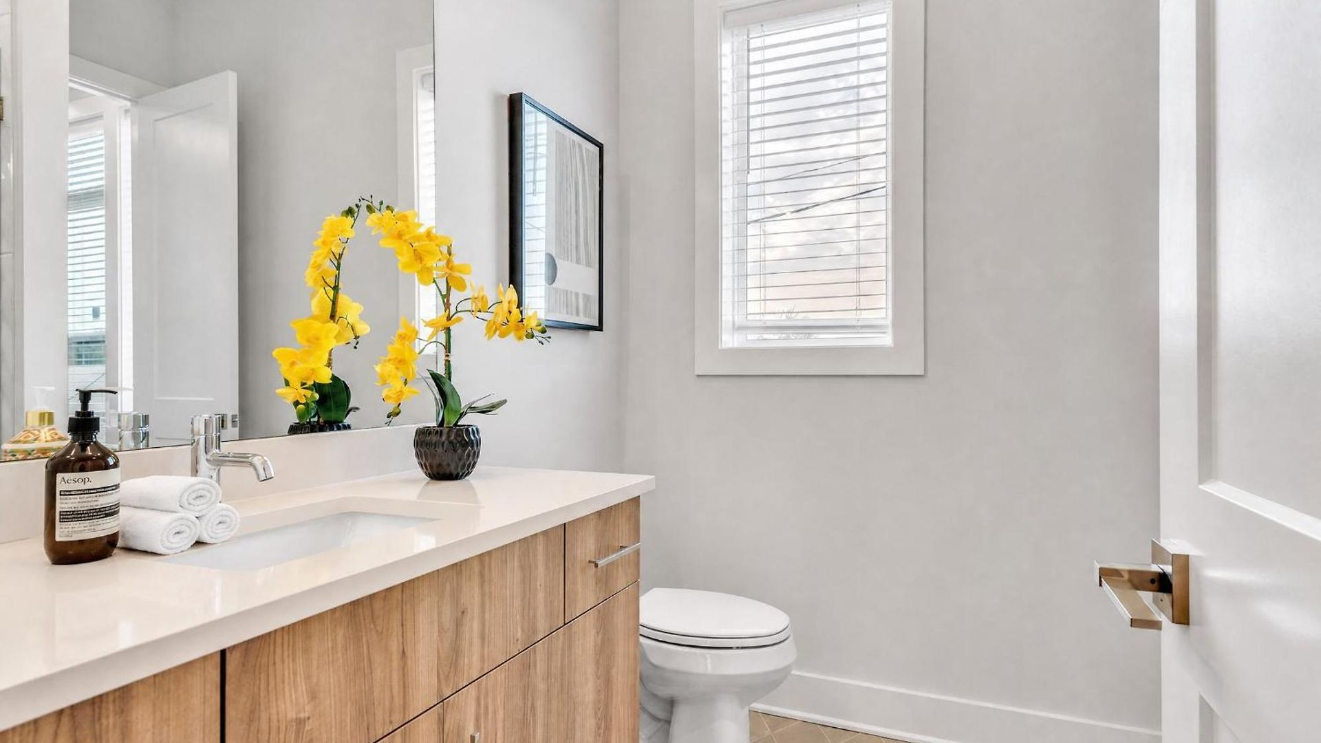 Holiday home Pet-friendly House Sleeps 12 Near Geodis Park *