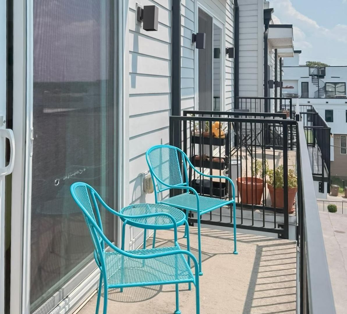 Modern Skyline-view Townhome For Groups Up To 8 Holiday home *