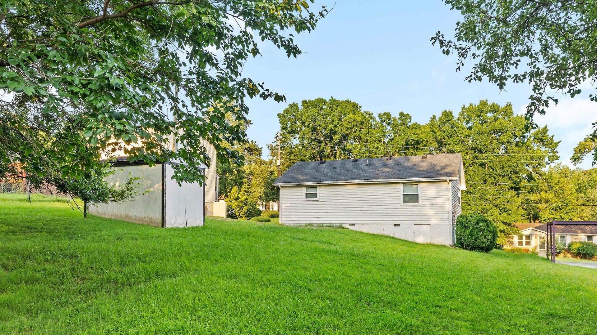 Area 3br With Yard And Workspace Nashville