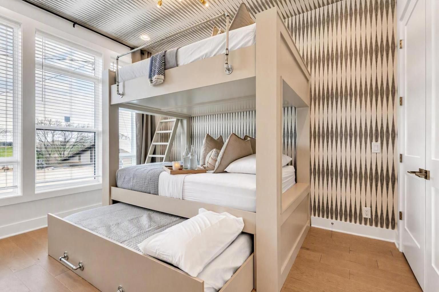 2 Rooftop Homes - Sleeps 24 - Near Geodis Park