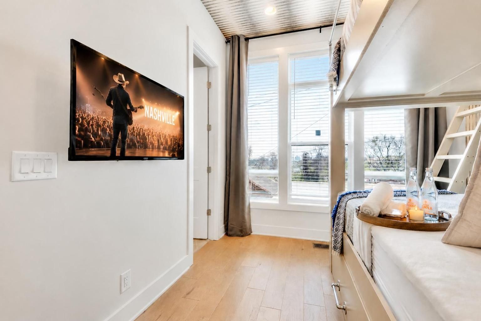 2 Rooftop Homes - Sleeps 24 - Near Geodis Park *