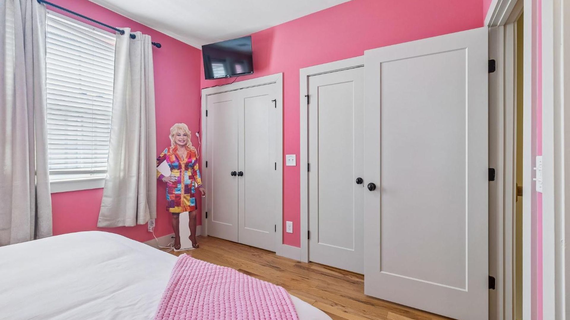 Some Things Just Go Better Together Sleeps 20 Holiday home *