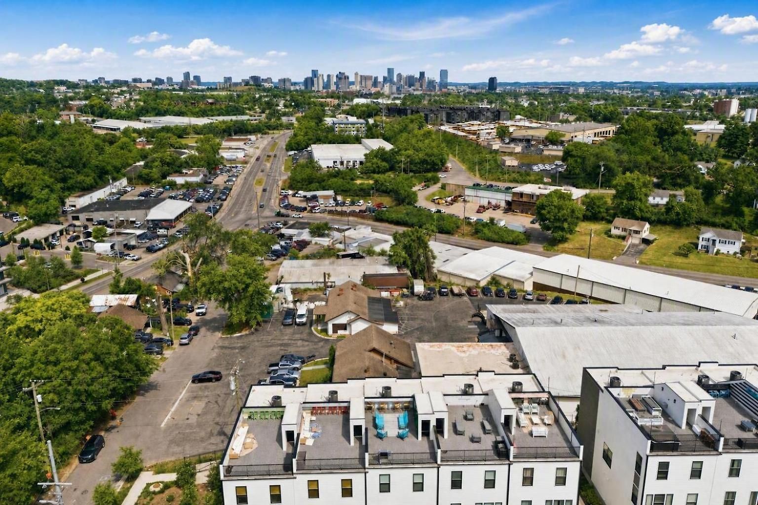 Rooftop Deck Townhome Sleeps 12 Near Geodis Park * Nashville