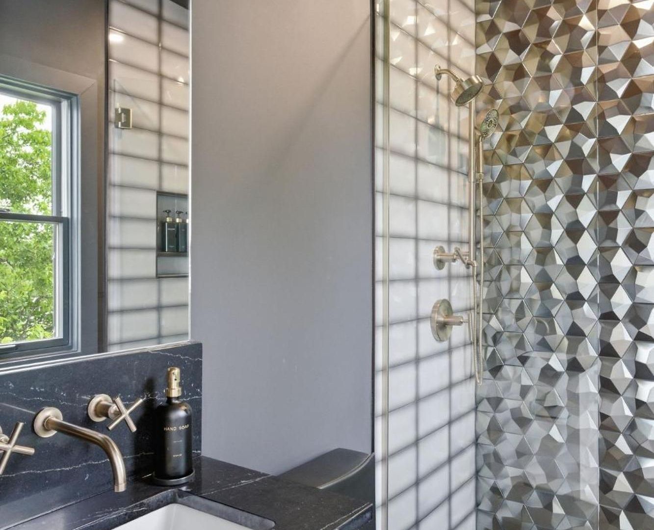 Elevated Luxury Skyline Views Near Broadway Holiday home Nashville