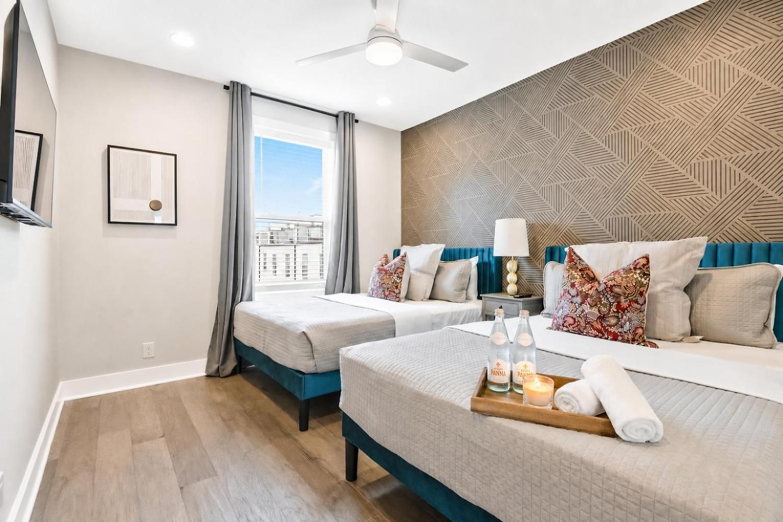 2 Rooftop Homes - Sleeps 24 - Near Geodis Park Holiday home Nashville