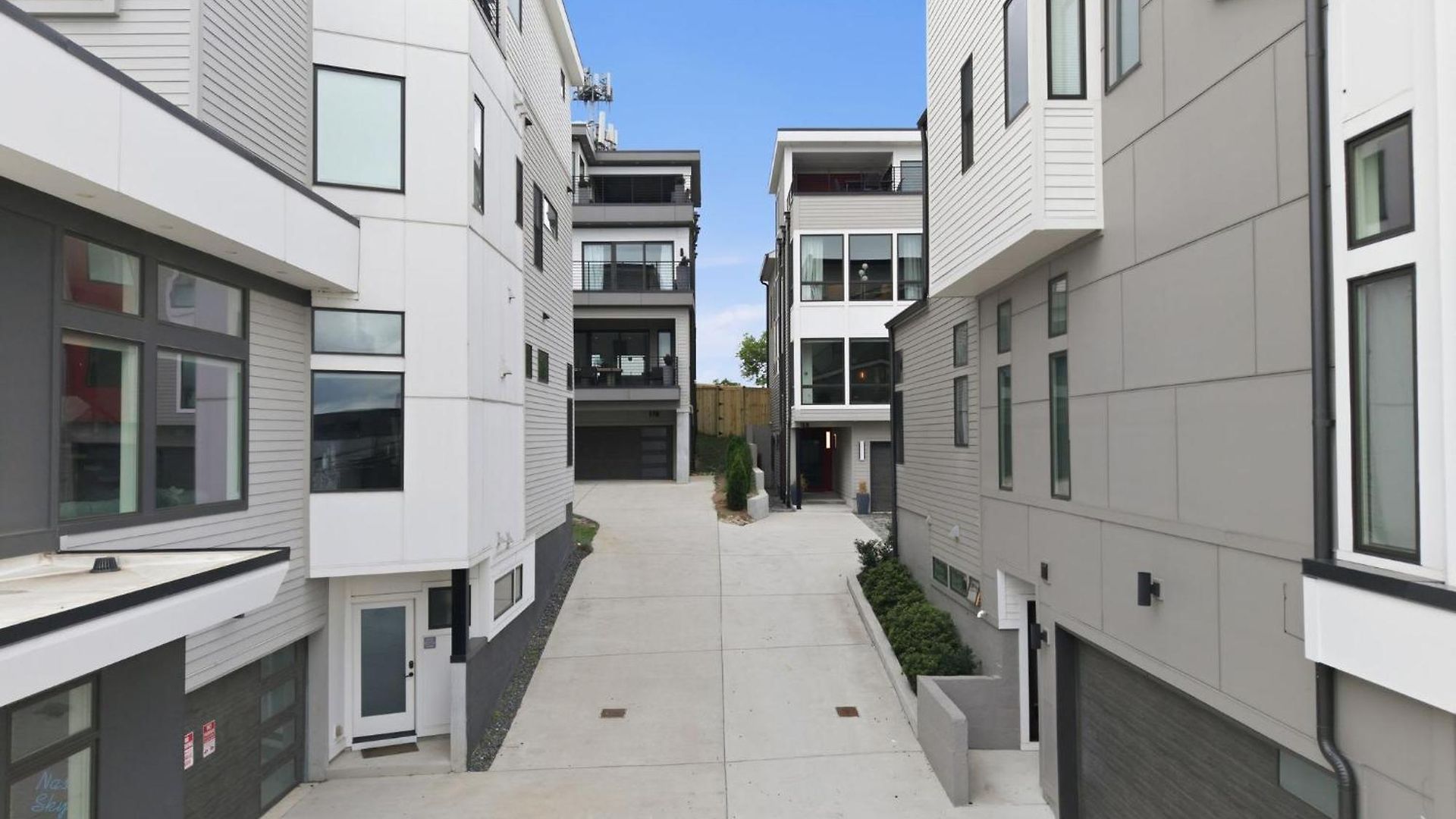 Holiday home Elevated Luxury Skyline Views Near Broadway *