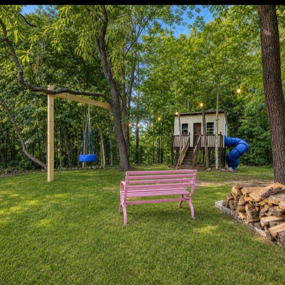 Cedar Peak - Pool Hot Tub & Gym Sleeps 24