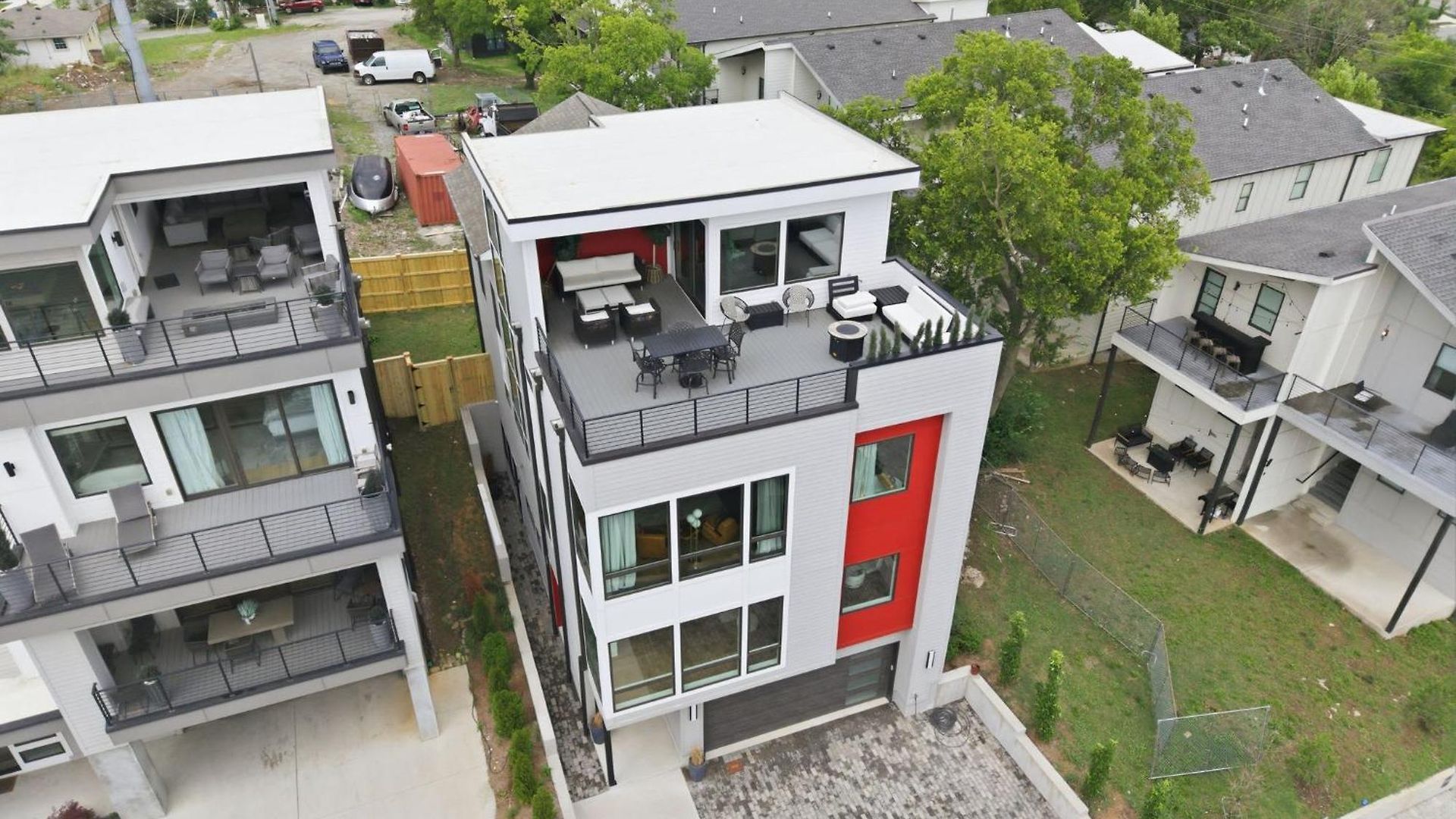Elevated Luxury Skyline Views Near Broadway * Nashville
