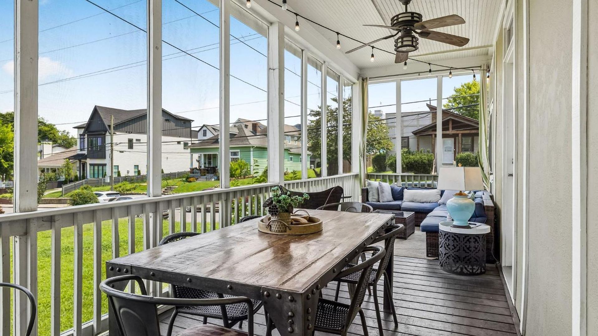 Spacious Townhouse W Exclusive Backyard Holiday home Nashville