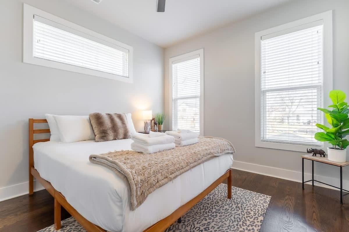 4br East - Walk To Bars & Restaurants * Nashville