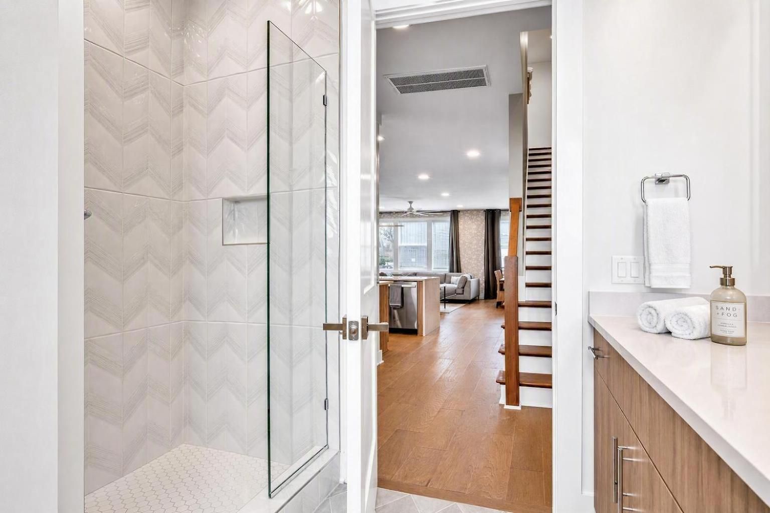 2 Rooftop Homes - Sleeps 24 - Near Geodis Park * Nashville