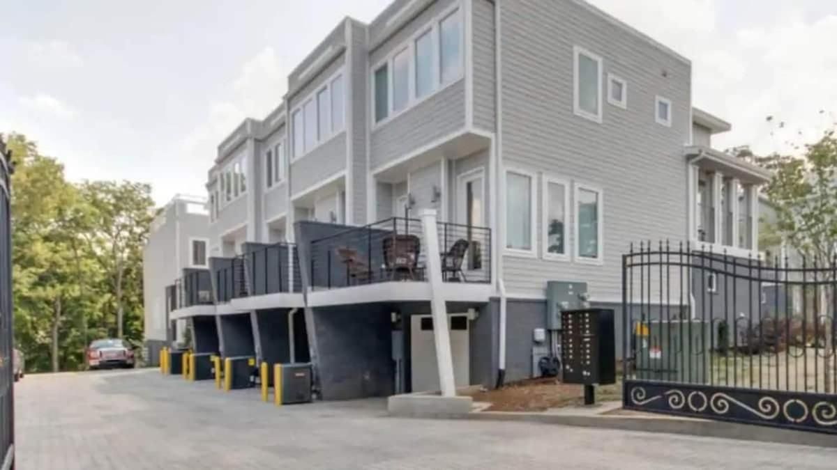 Funk House. Mins To Broadway. Parking Holiday home