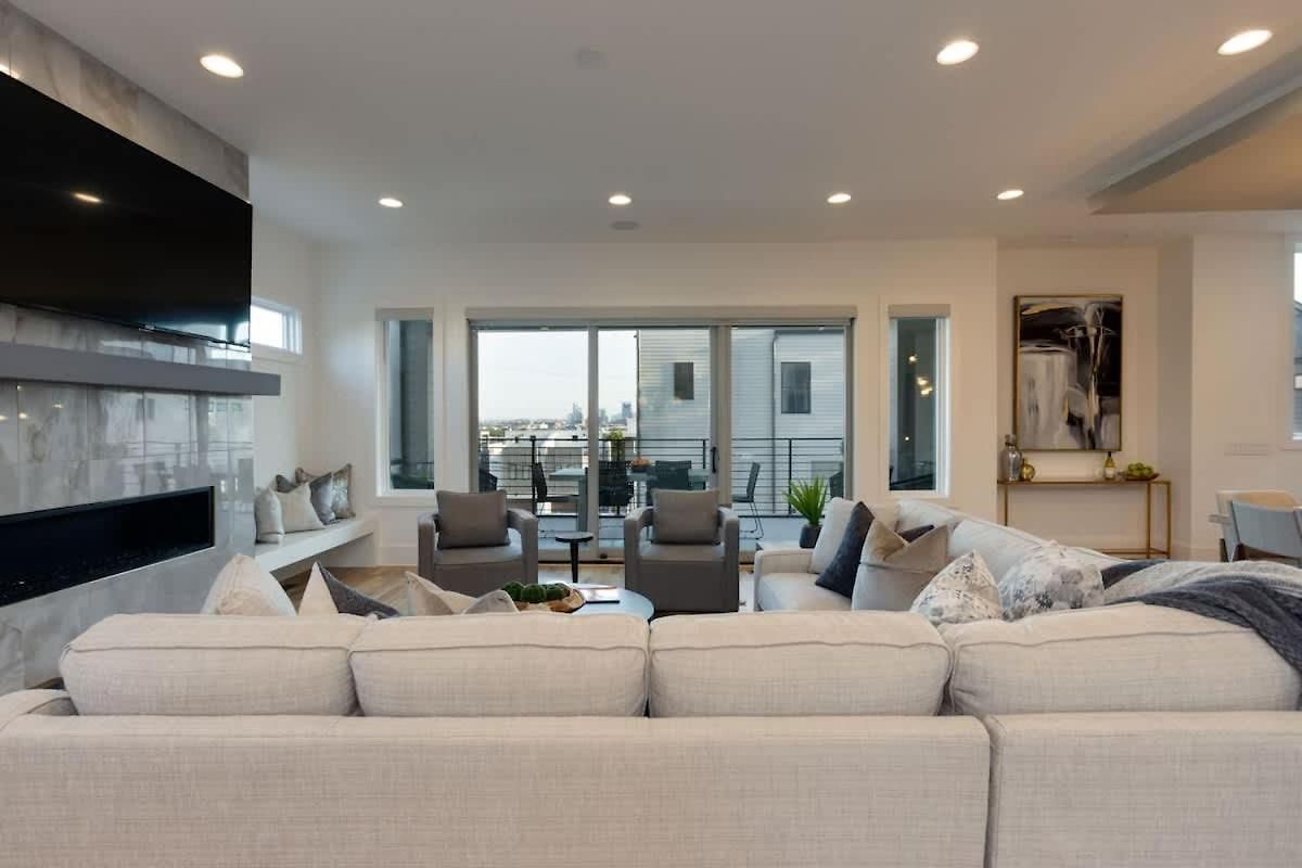 2 Ultra Lux Homes Sleeps 24 Hot Tub & Rooftops