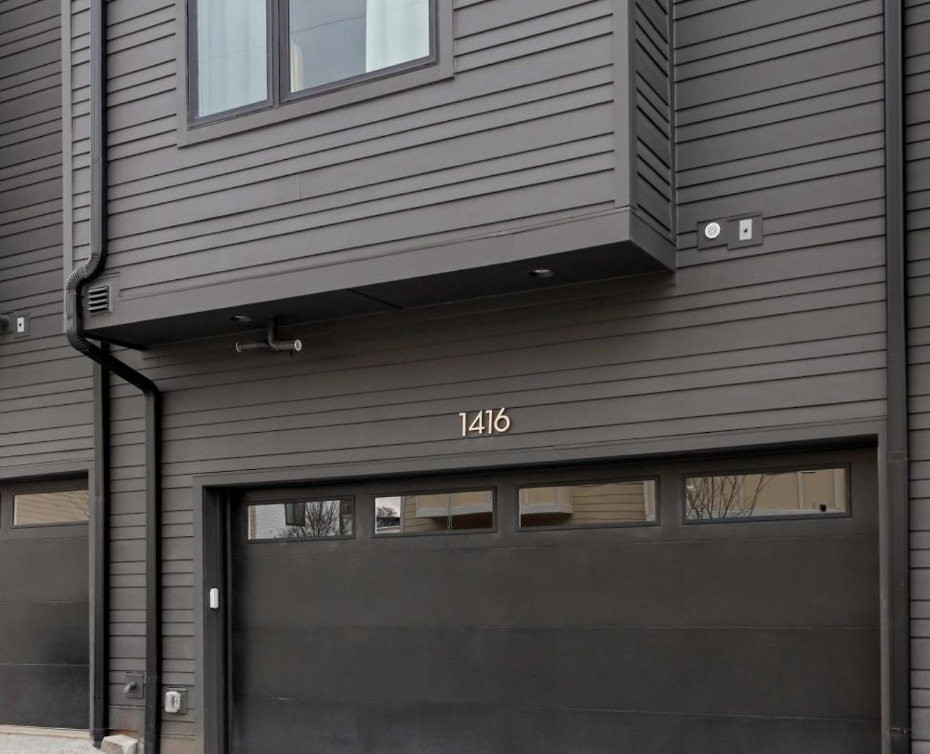 The Hubb House - Relaxing Rooftop Hot Tub Holiday home *
