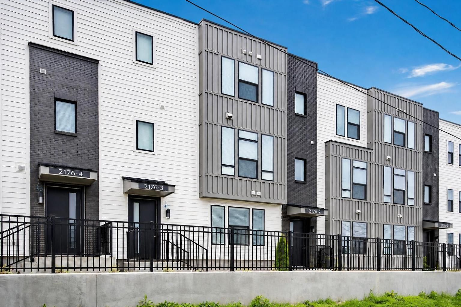 Holiday home 2 Rooftop Homes - Sleeps 24 - Near Geodis Park Nashville