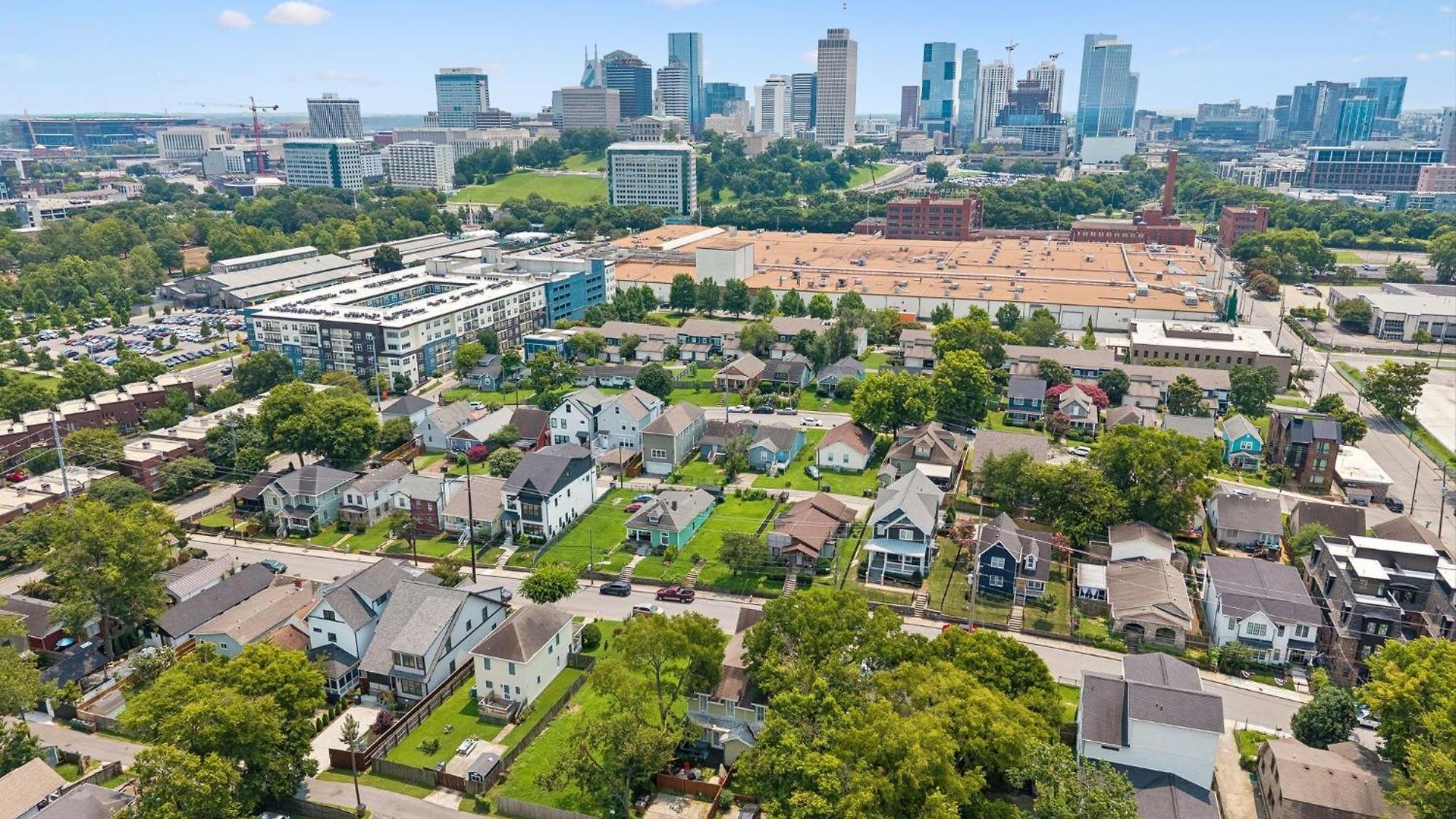 Spacious Townhouse W Exclusive Backyard Nashville