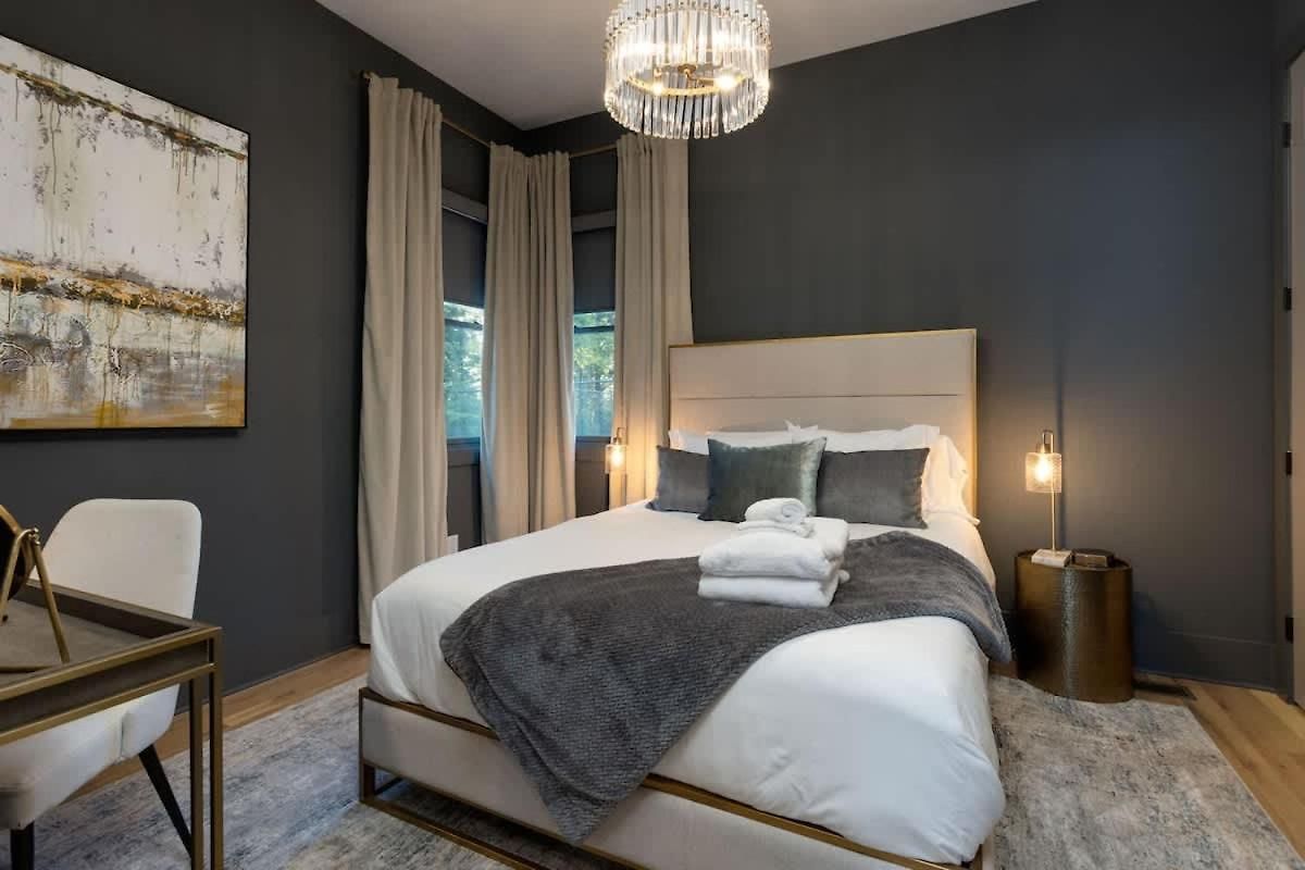 2 Ultra Lux Homes Sleeps 24 Hot Tub & Rooftops Holiday home