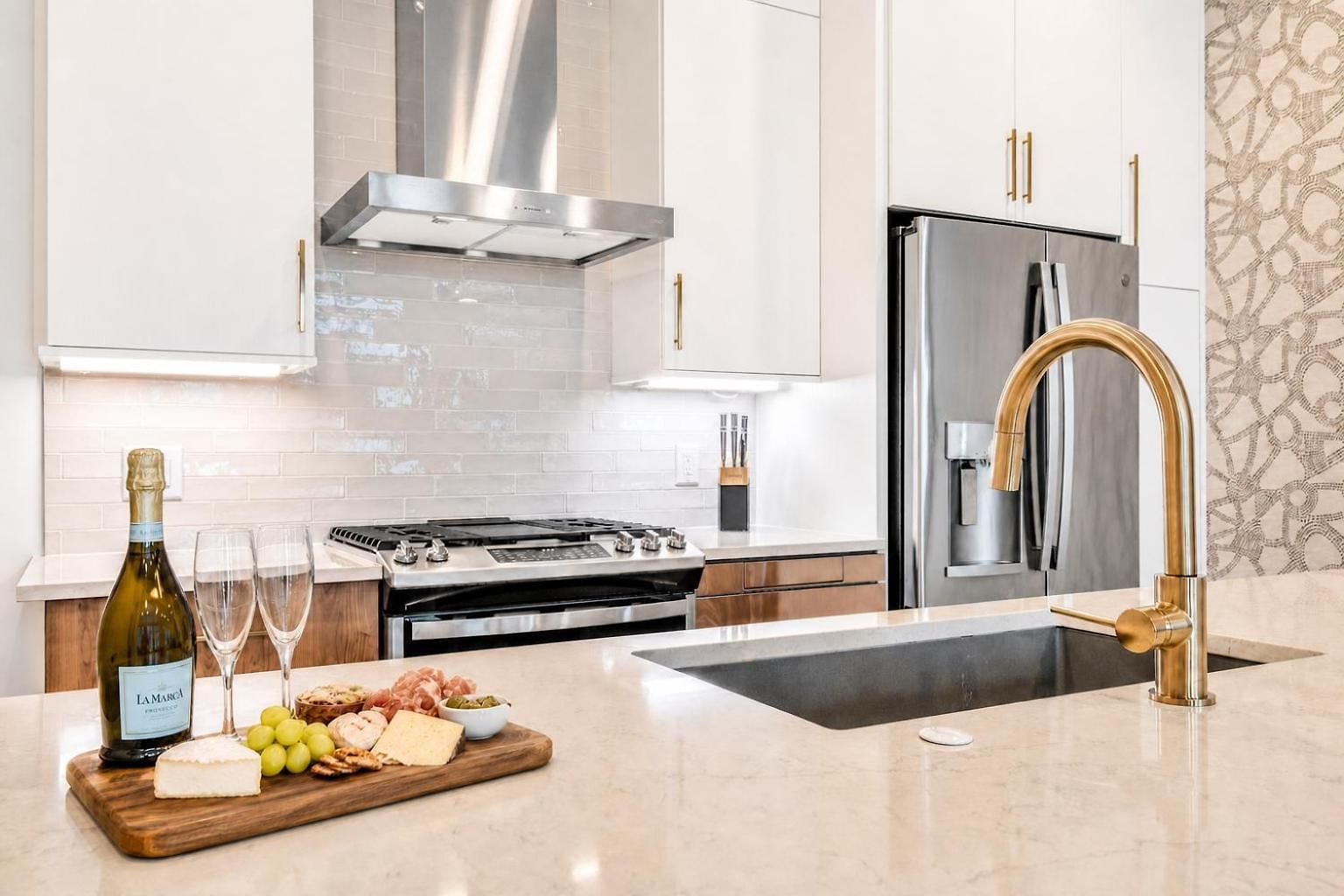 2 Rooftop Homes - Sleeps 24 - Near Geodis Park Nashville