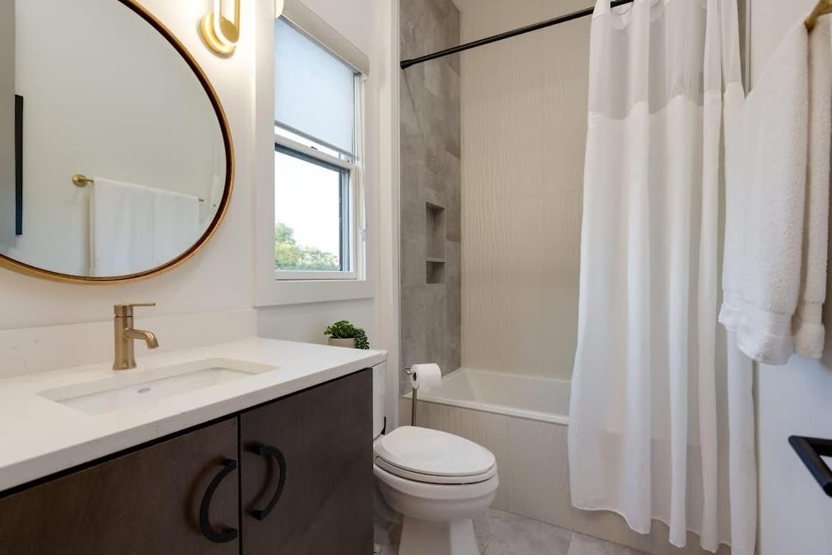 2 Ultra Lux Homes Sleeps 24 Hot Tub & Rooftops *