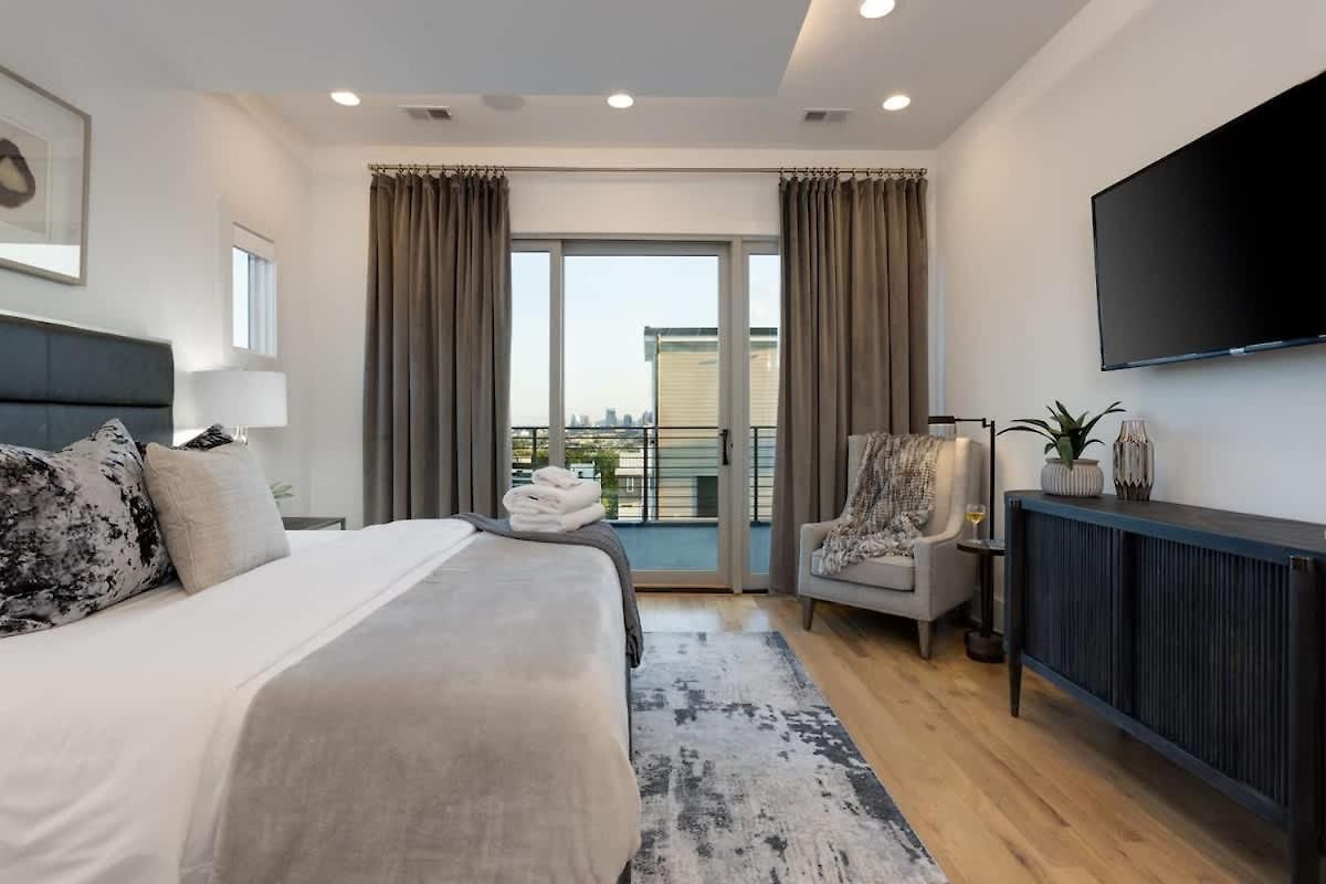 Holiday home 2 Ultra Lux Homes Sleeps 24 Hot Tub & Rooftops
