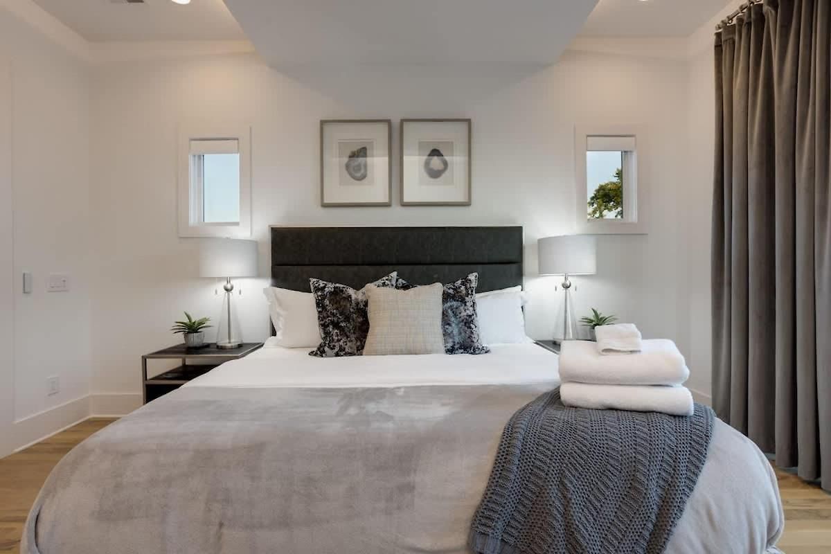 Holiday home 2 Ultra Lux Homes Sleeps 24 Hot Tub & Rooftops Nashville