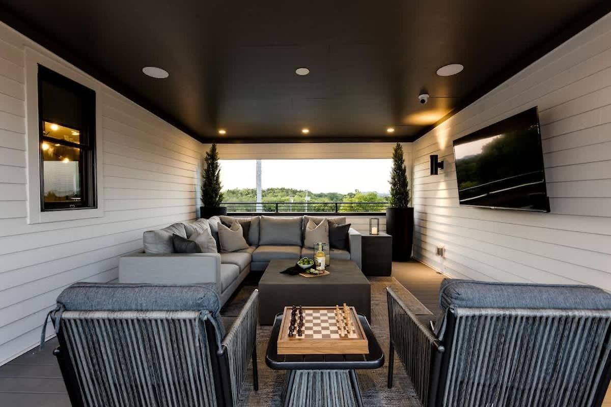 Holiday home 2 Ultra Lux Homes Sleeps 24 Hot Tub & Rooftops *