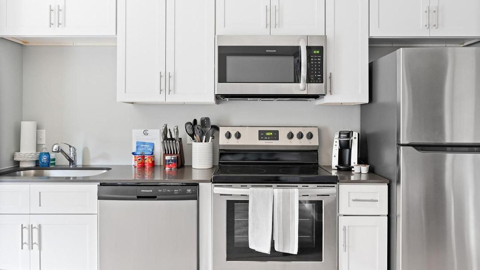 Landing Modern With Amazing Amenities * Nashville