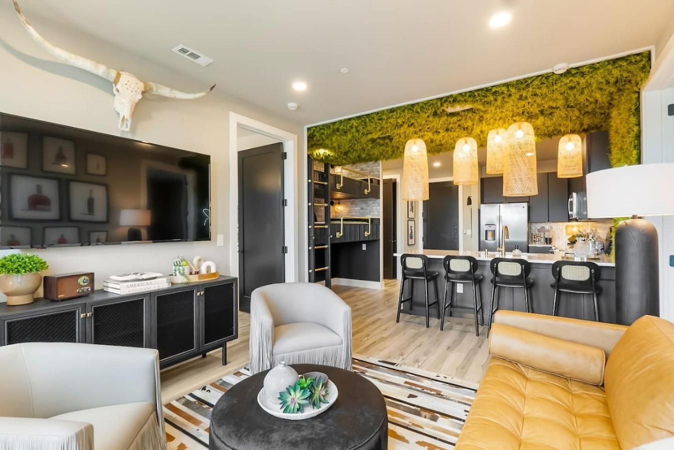 Bourbon And Beyond - Luxury Living - New, 6 Beds Apartment