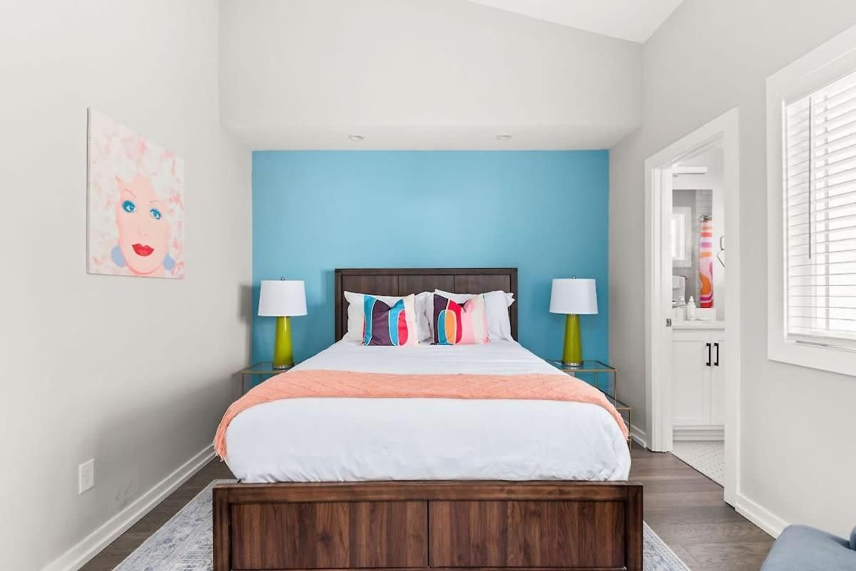 Pop Art 4br Near Downtown And Sleeps 10 Nashville