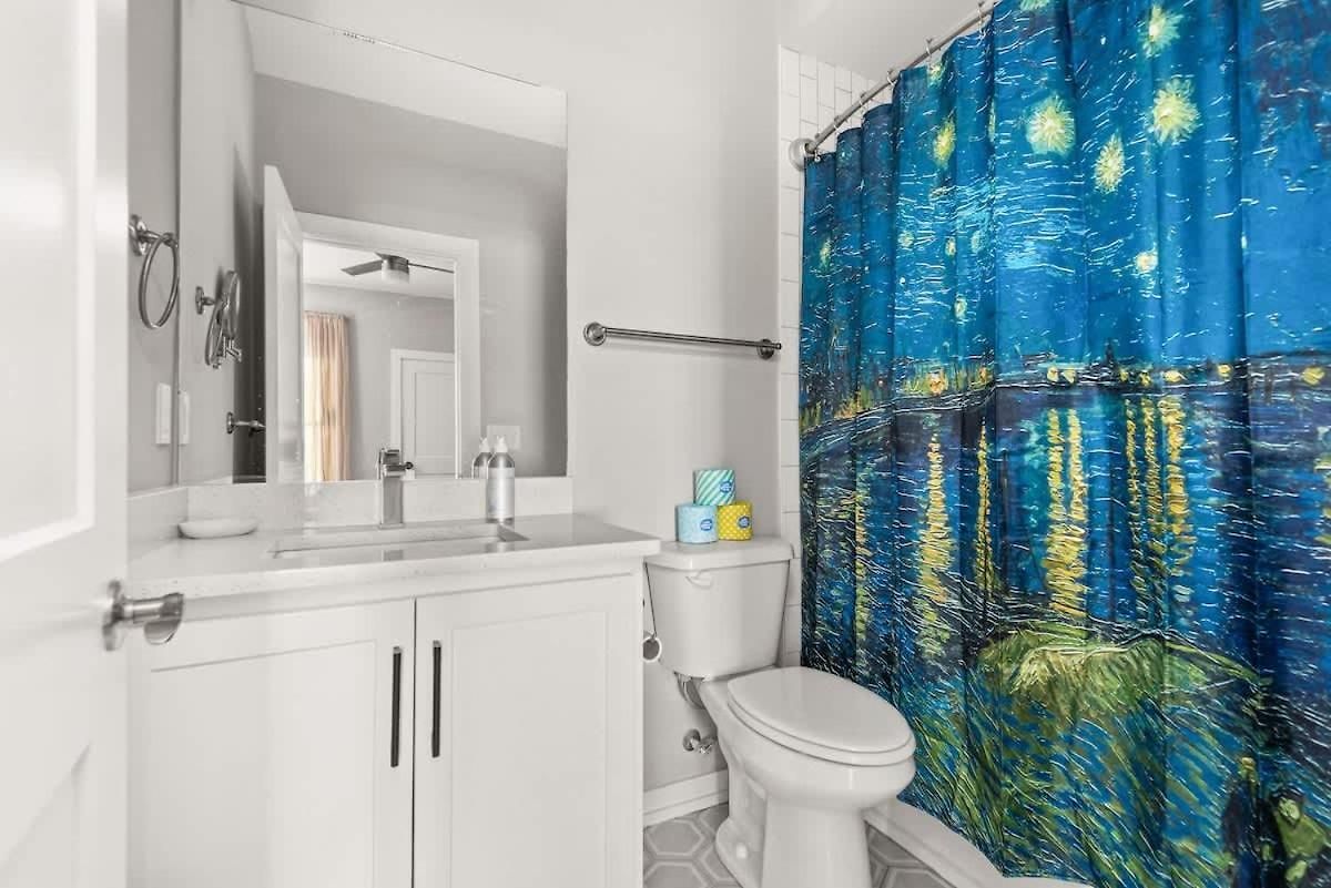 Pop Art 4br Near Downtown And Sleeps 10 Apartment *