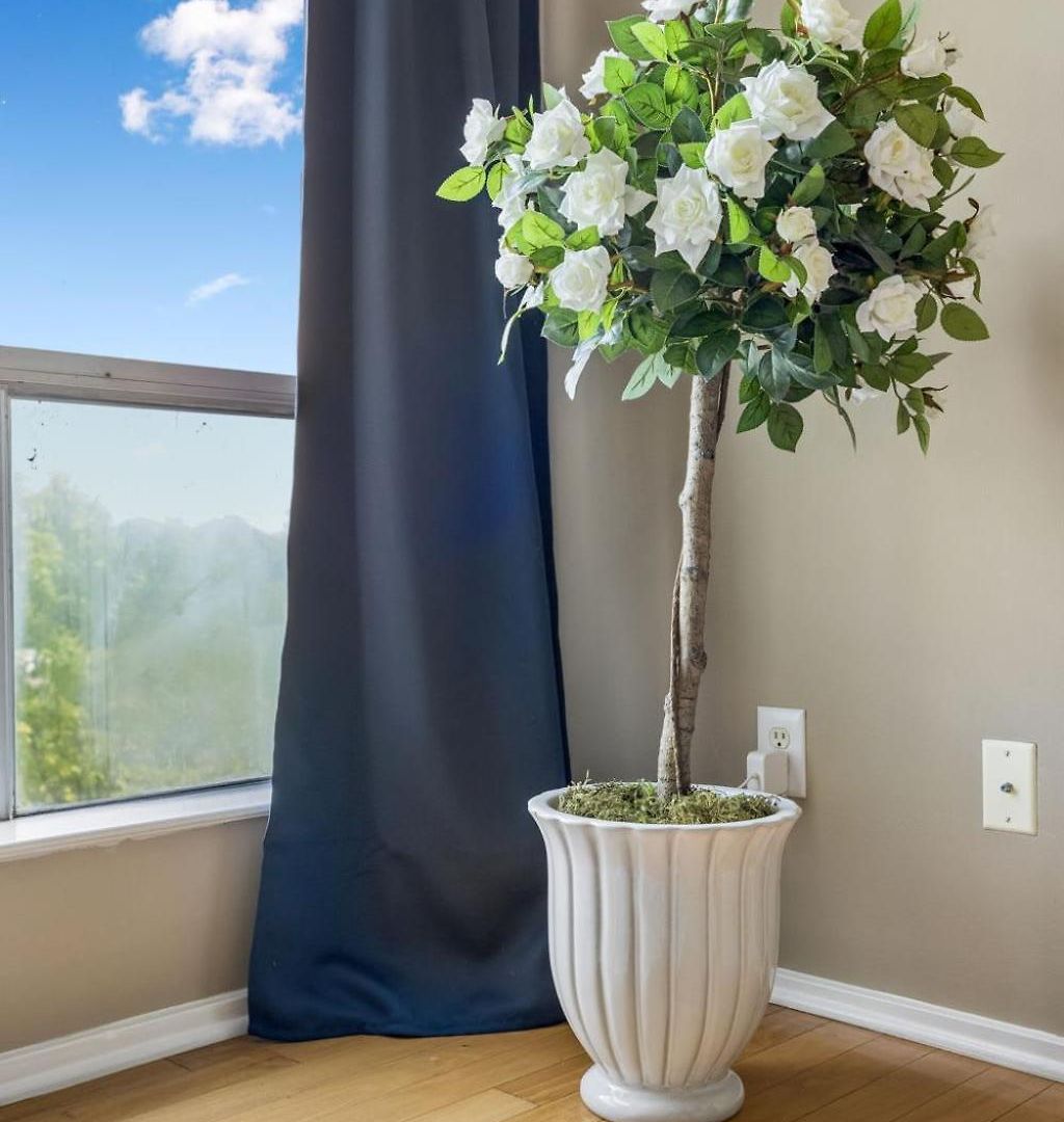 Apartment Stylish W Private Deck & River View Nashville