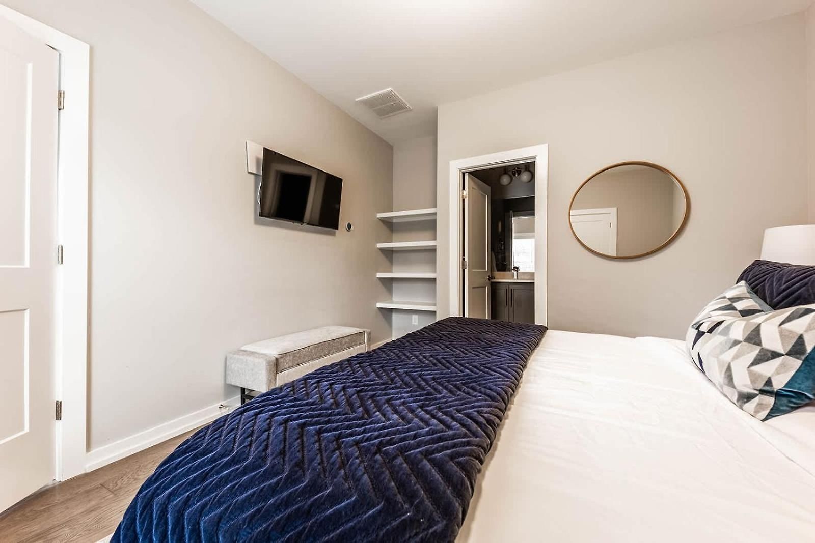 Modern East 4br Deck And Sleeps 10 * Nashville
