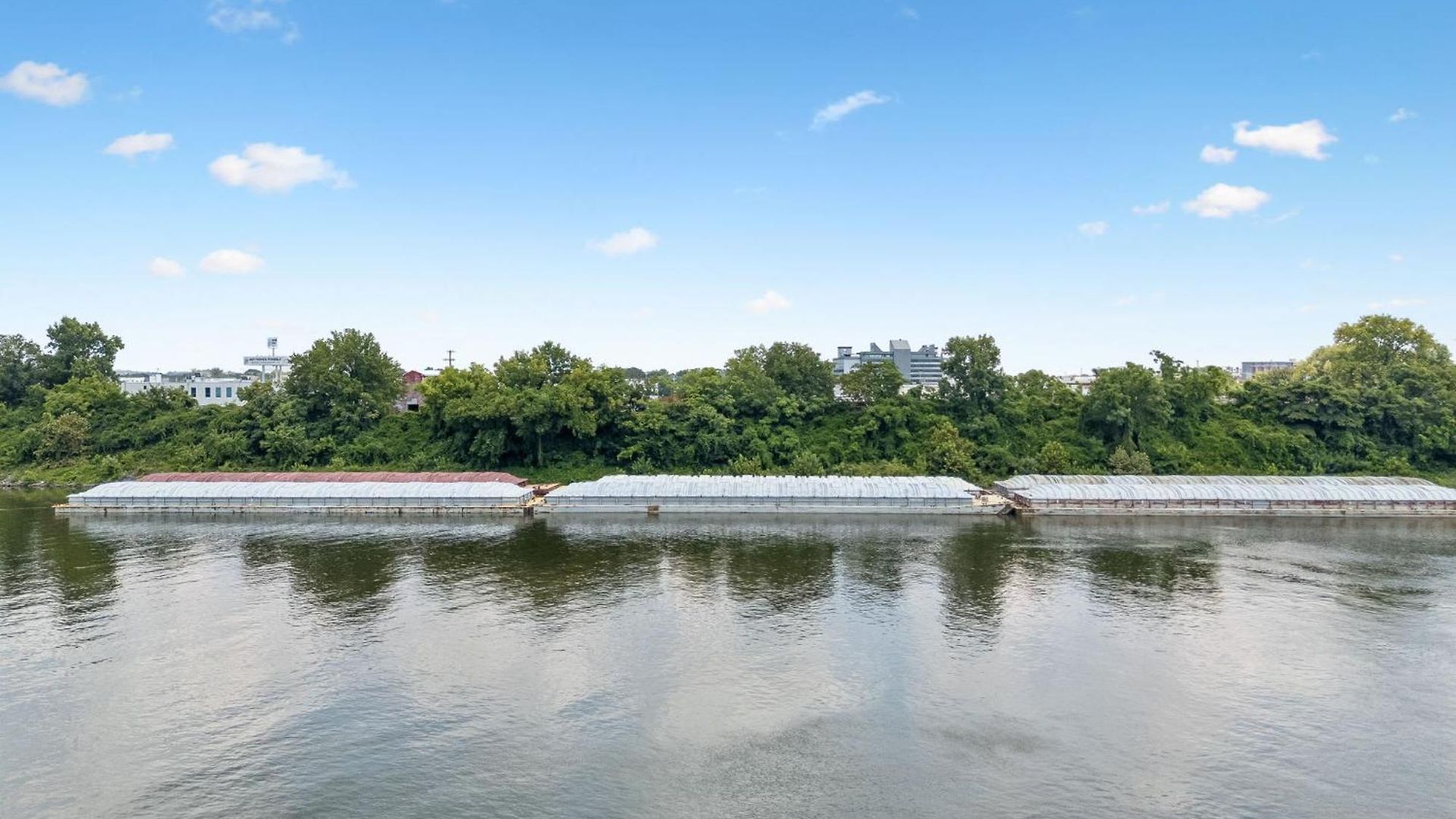 Apartment Stylish W Private Deck & River View Nashville