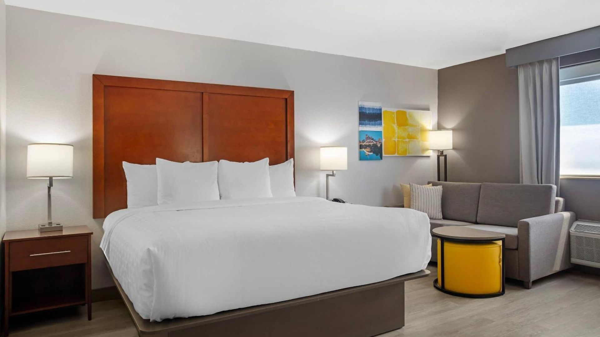 Comfort West 4*