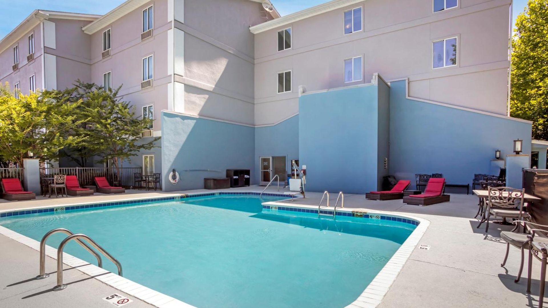 Hotel Comfort Airport - Bna