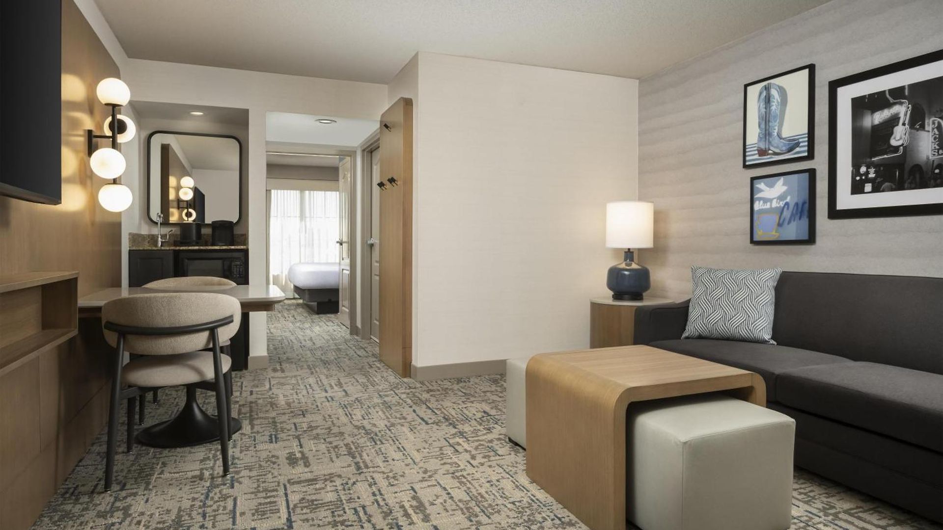 Embassy - At Vanderbilt 3*