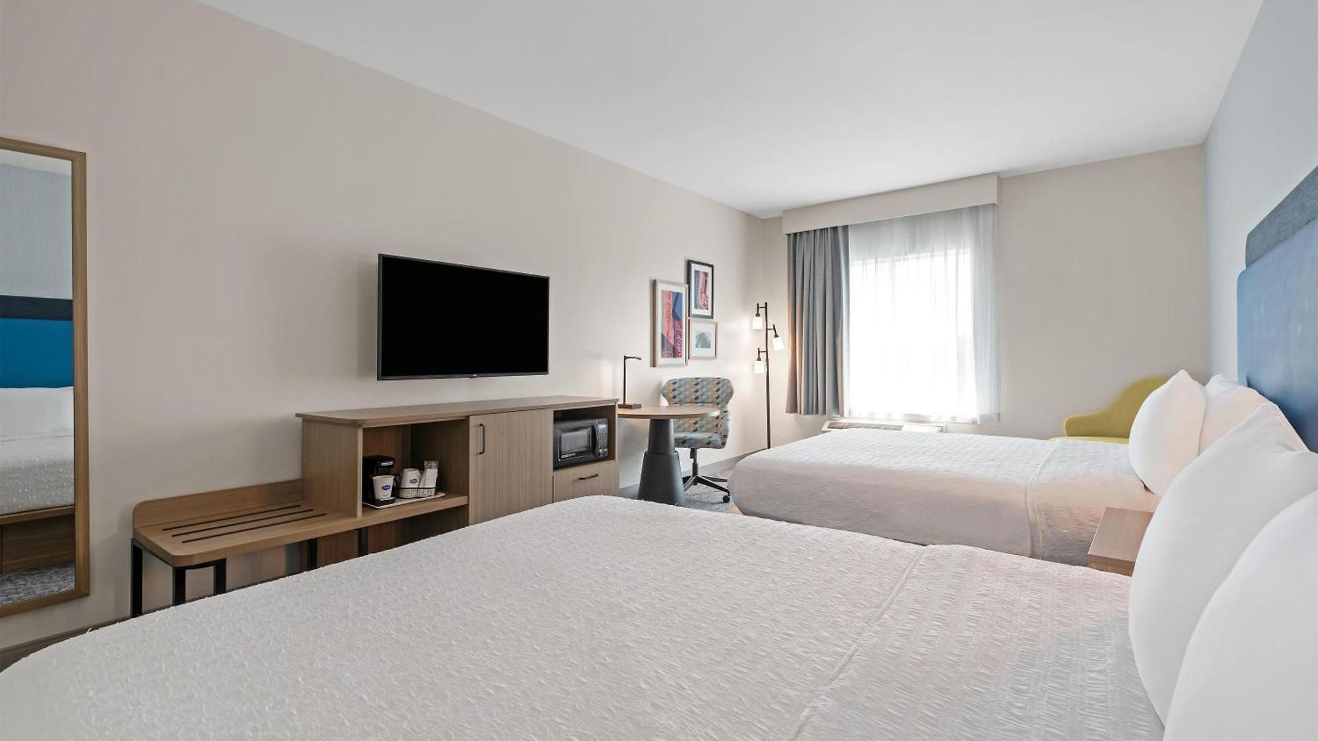 Hampton By Hilton Airport Century Place Hotel