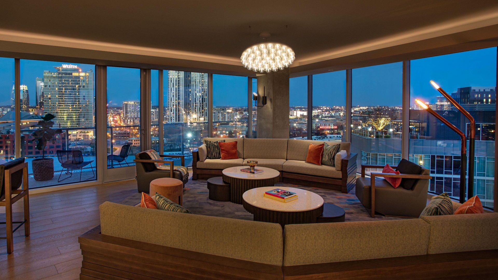 Hotel W 5*