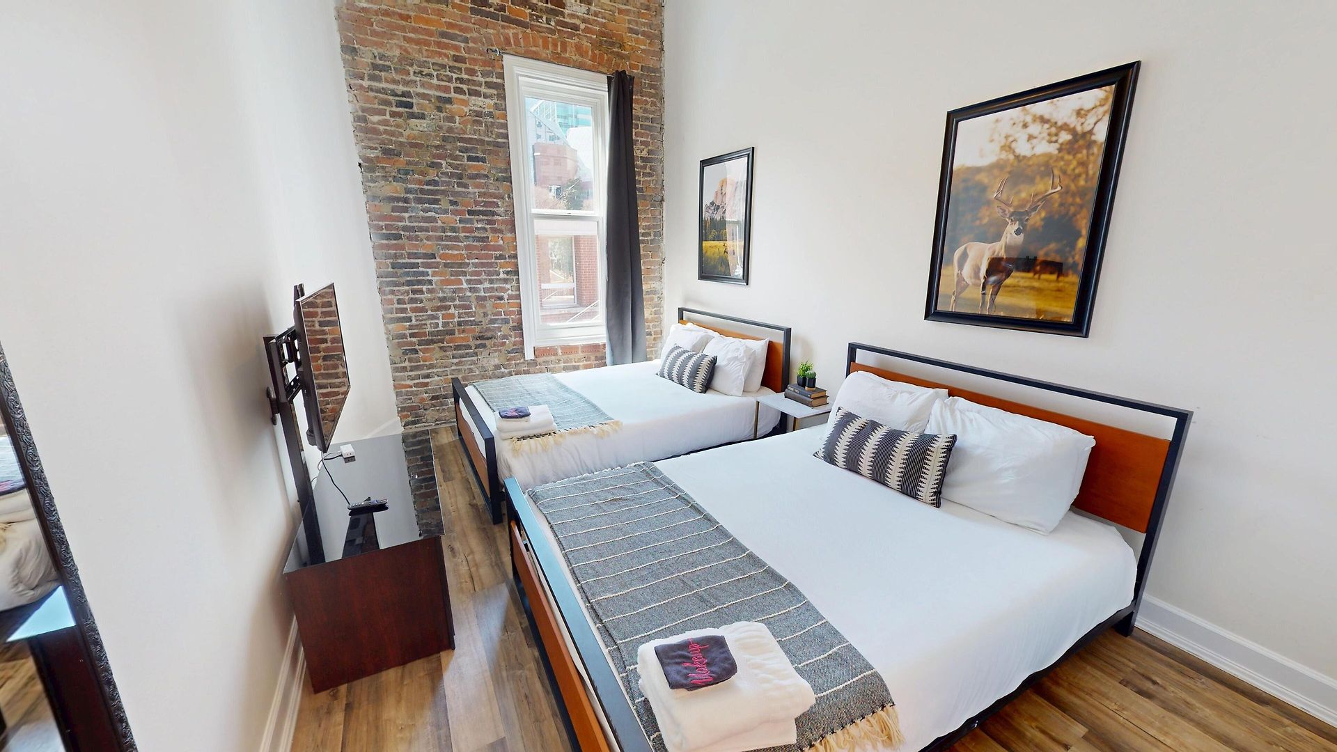 The Lofts At 107 Aparthotel