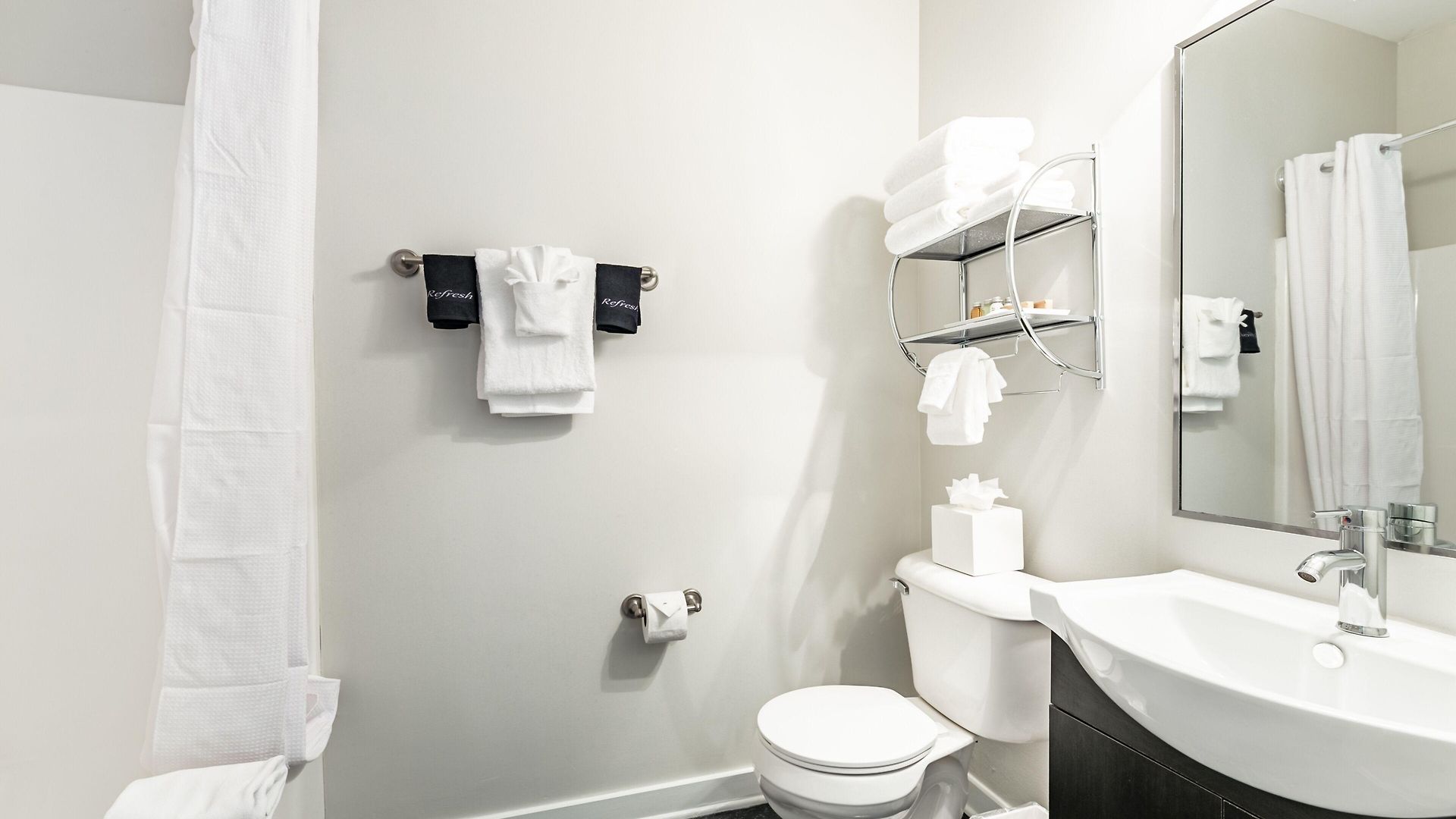Cozysuites Music Row Hotel *