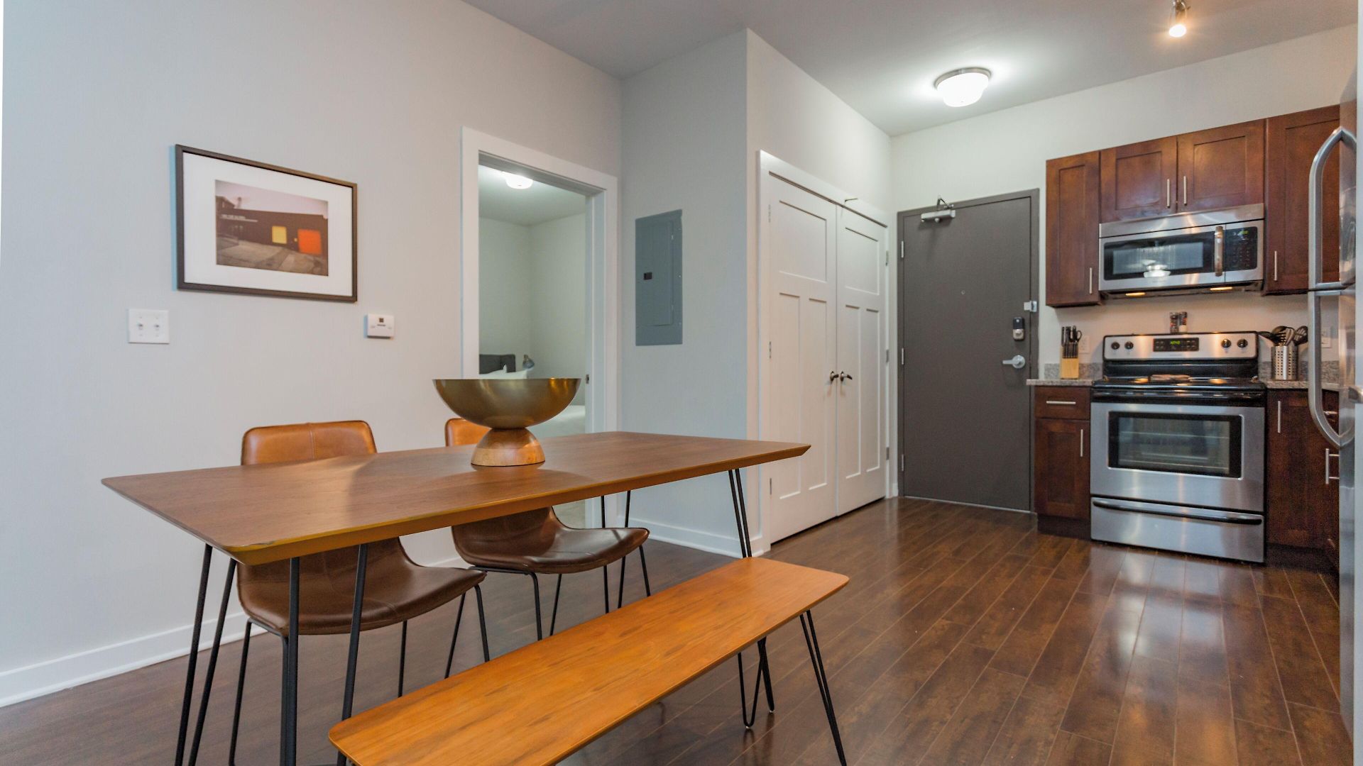 Cozysuites Music Row Hotel *